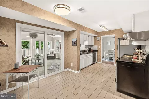 Kitchen - 19624 Westerly Ave, Poolesville, MD 20837 photo 4 of 4