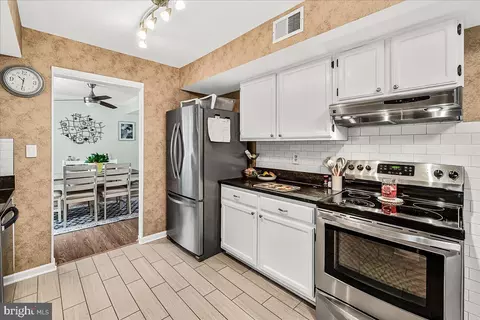 Kitchen - 19624 Westerly Ave, Poolesville, MD 20837 photo 1 of 4