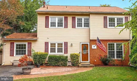 30 Millcrest Ct, Derwood, MD 20855