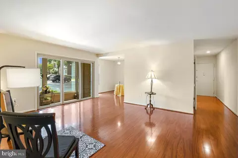 3630 Gleneagles Dr #8-2B, Silver Spring, MD 20906