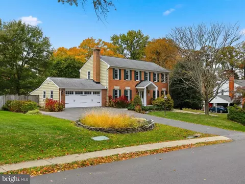 16504 Kipling Rd, Rockville, MD 20855