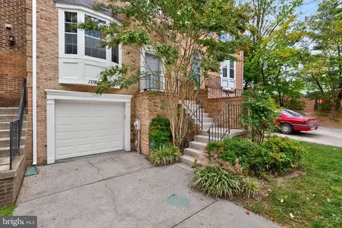 10808 Drawbridge Ct, Silver Spring, MD 20902 photo 2