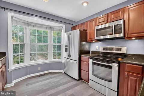 10808 Drawbridge Ct, Silver Spring, MD 20902 photo 3