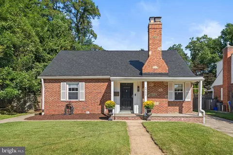 1711 Brisbane St, Silver Spring, MD 20902
