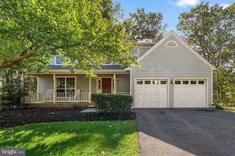 9704 Stanton Hall Ct, Gaithersburg, MD 20882