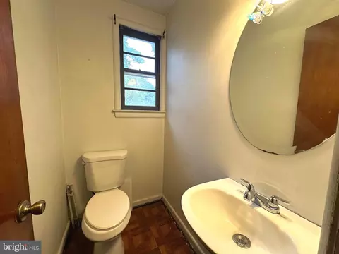 Bath - 1018 Ruatan St, Silver Spring, MD 20903 photo 1 of 1