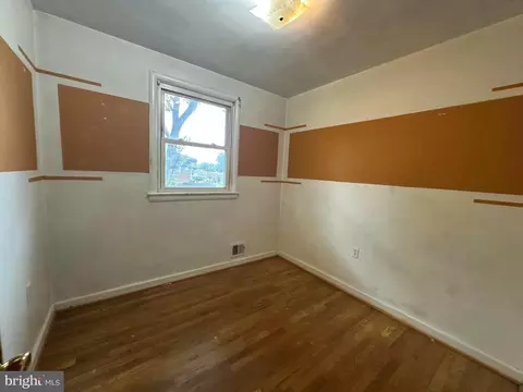 Bedroom - 1018 Ruatan St, Silver Spring, MD 20903 photo 3 of 4
