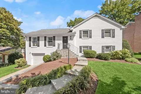 5813 Ogden Ct, Bethesda, MD 20816