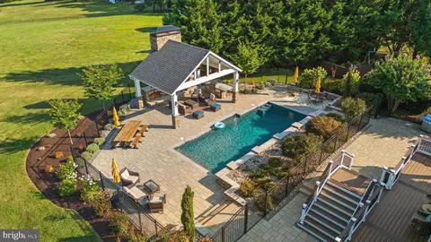 Exterior - 15421 Conrad Spring Rd, Boyds, MD 20841 photo 17 of 17