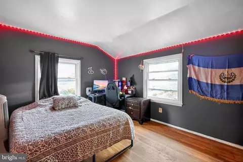 Bedroom - 2924 Gracefield Rd, Silver Spring, MD 20904 photo 3 of 5