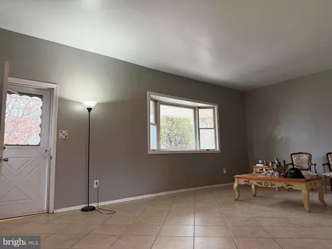 Living - 2924 Gracefield Rd, Silver Spring, MD 20904 photo 1 of 2