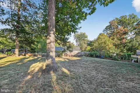Exterior - 2924 Gracefield Rd, Silver Spring, MD 20904 photo 9 of 10