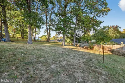 Exterior - 2924 Gracefield Rd, Silver Spring, MD 20904 photo 8 of 10