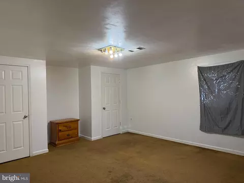 Bedroom - 2924 Gracefield Rd, Silver Spring, MD 20904 photo 5 of 5