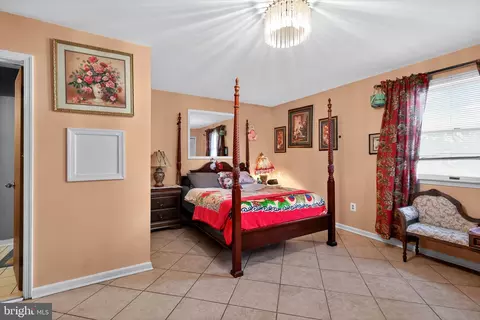 Bedroom - 2924 Gracefield Rd, Silver Spring, MD 20904 photo 1 of 5