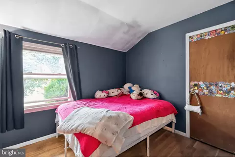 Bedroom - 2924 Gracefield Rd, Silver Spring, MD 20904 photo 4 of 5