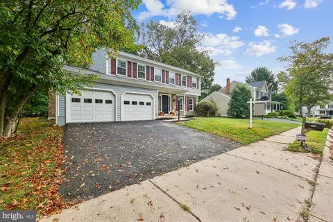11509 Paramus Dr, Gaithersburg, MD 20878 photo 2