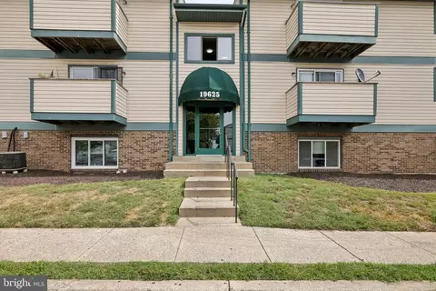 19625 Gunners Branch Rd #912 B, Germantown, MD 20876