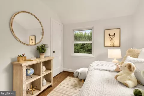 Bedroom - 905 Malcolm Dr, Silver Spring, MD 20901 photo 4 of 5
