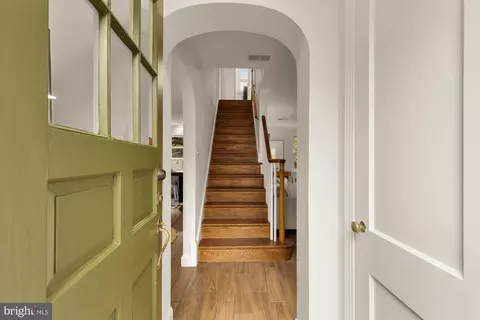 Entry Way - 905 Malcolm Dr, Silver Spring, MD 20901 photo 1 of 2