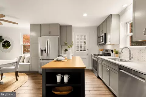 Kitchen - 905 Malcolm Dr, Silver Spring, MD 20901 photo 3 of 3