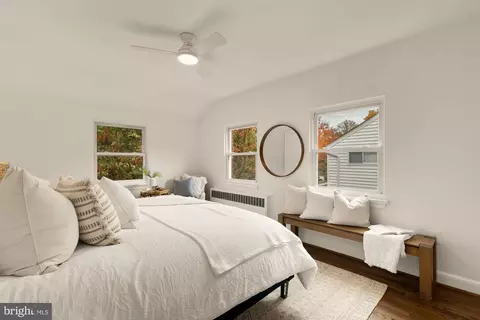 Bedroom - 905 Malcolm Dr, Silver Spring, MD 20901 photo 1 of 5