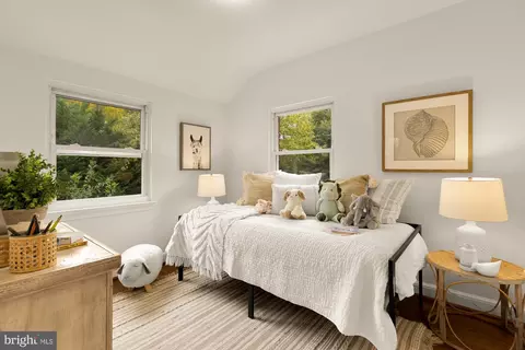 Bedroom - 905 Malcolm Dr, Silver Spring, MD 20901 photo 3 of 5