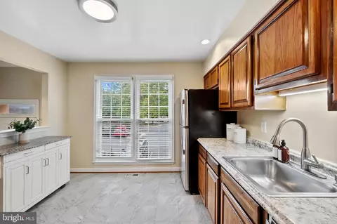2822 Strauss Ter, Silver Spring, MD 20904 photo 5