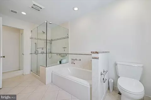 9825 Korman Ct, Potomac, MD 20854 photo 30