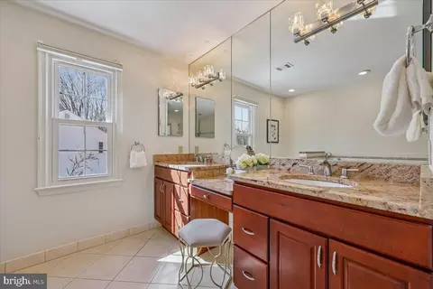 9825 Korman Ct, Potomac, MD 20854 photo 29