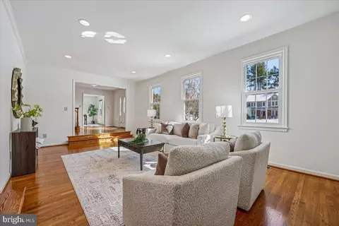 9825 Korman Ct, Potomac, MD 20854 photo 13