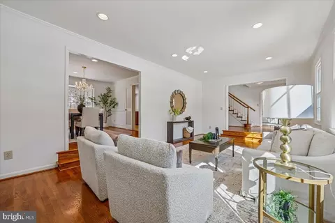 9825 Korman Ct, Potomac, MD 20854 photo 14
