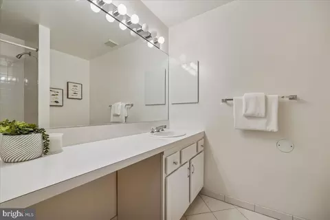 9825 Korman Ct, Potomac, MD 20854 photo 42