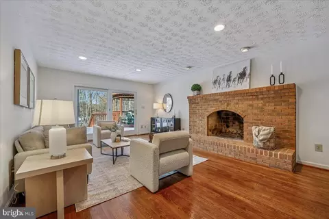 9825 Korman Ct, Potomac, MD 20854 photo 21