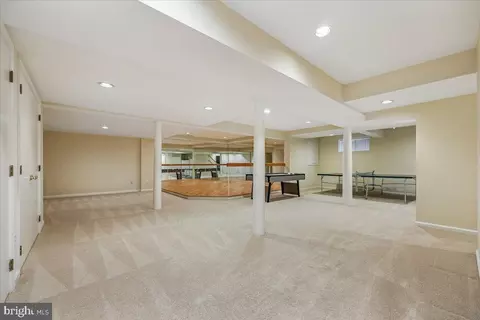 9825 Korman Ct, Potomac, MD 20854 photo 38