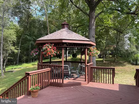 9825 Korman Ct, Potomac, MD 20854 photo 46