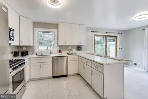 2427 Churchill Rd, Silver Spring, MD 20902 photo 3