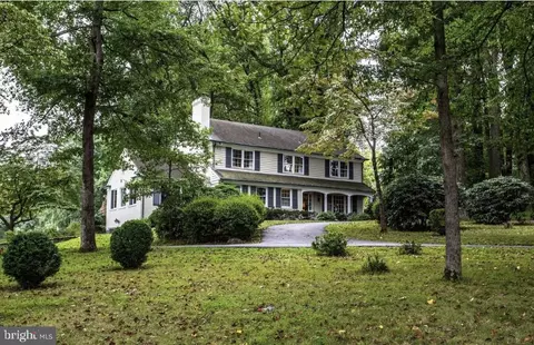 10233 Norton Rd, Potomac, MD 20854