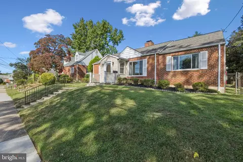 Exterior - 1523 Crest Rd, Silver Spring, MD 20902 photo 2 of 3