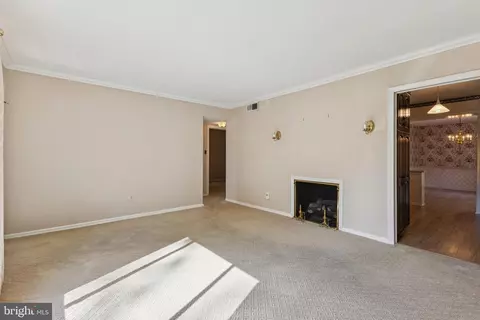 Living - 1523 Crest Rd, Silver Spring, MD 20902 photo 2 of 5