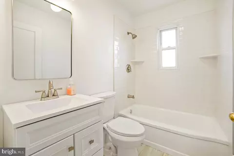 Bath - 10311 Douglas Ave, Silver Spring, MD 20902 photo 1 of 2