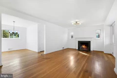 Living - 10311 Douglas Ave, Silver Spring, MD 20902 photo 2 of 5