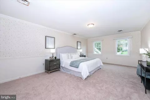 209 Colesville Manor Dr, Silver Spring, MD 20904 photo 32