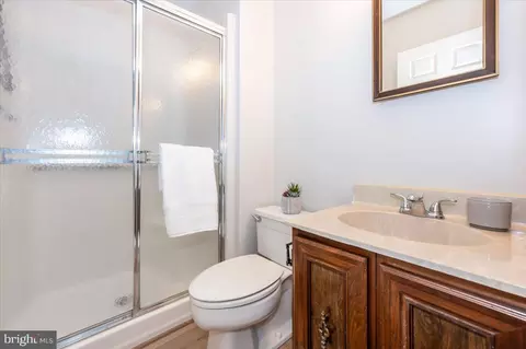 209 Colesville Manor Dr, Silver Spring, MD 20904 photo 28