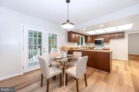 209 Colesville Manor Dr, Silver Spring, MD 20904 photo 13