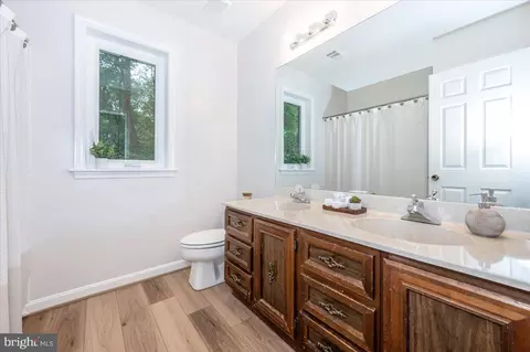 209 Colesville Manor Dr, Silver Spring, MD 20904 photo 46