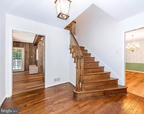 209 Colesville Manor Dr, Silver Spring, MD 20904 photo 10