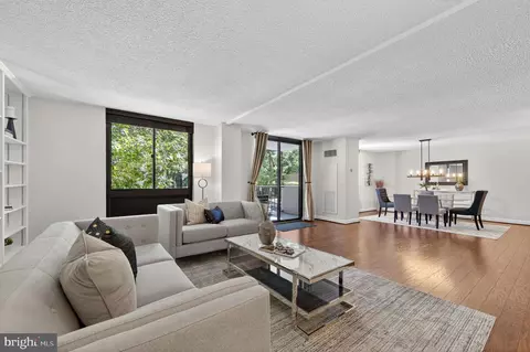 7420 Westlake Ter #210, Bethesda, MD 20817