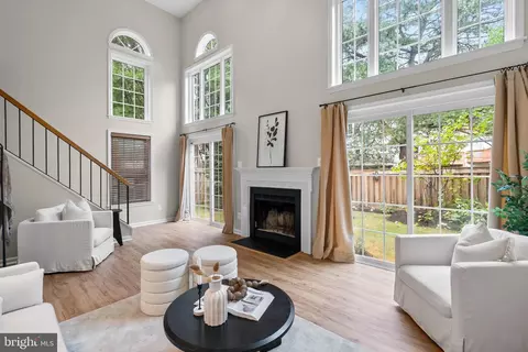 20400 Ivybridge, Montgomery Village, MD 20886