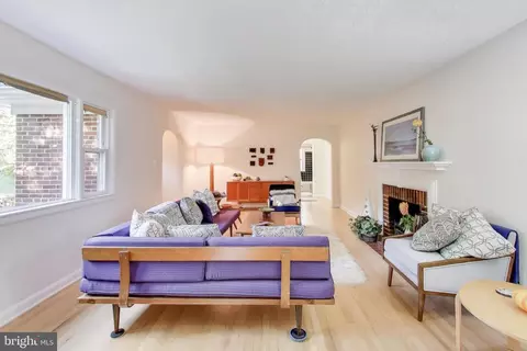 Living - 9613 Lorain Ave, Silver Spring, MD 20901 photo 1 of 2